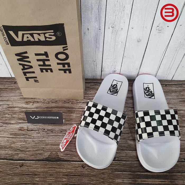 VANS Giày Sandal Trắng In Hình Nhân Vật Game Marvel 40