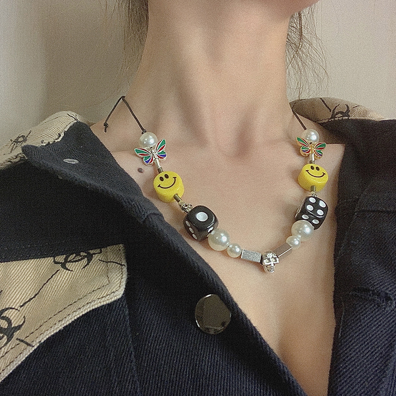 Dây chuyền xâu ngọc trai nhân tạo mặt cười mặt xúc xắc đầu lâu hợp thời trang