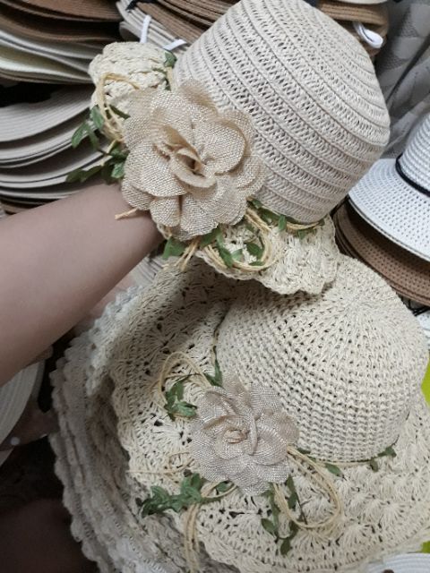 2 mũ móc cho mẹ và bé