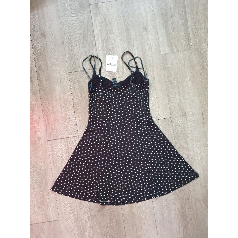 [Mã SKAMSALEP6 giảm 10% tối đa 100K đơn 150K] đầm thun cúp ngưc chấm bị hiệu F21 | BigBuy360 - bigbuy360.vn