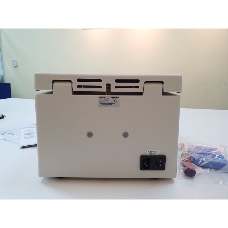 MÁY LI TÂM ĐIỆN TỬ DLAB DM0408