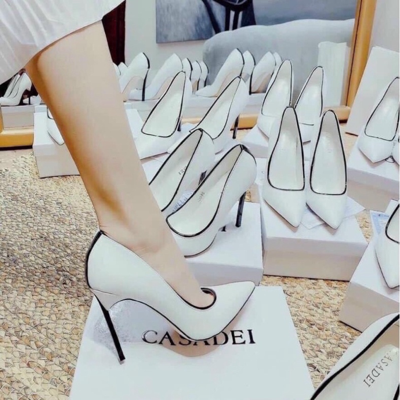 Giày cao gót viền đen cao cấp gót vát sang trọng