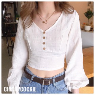 Áo trắng croptop cổ tim 4 nút tay dài