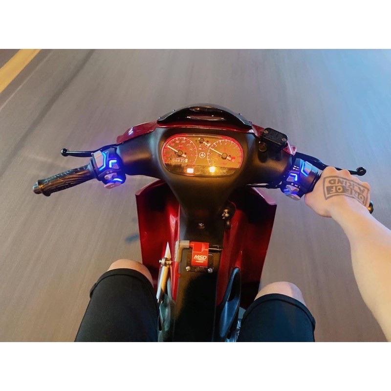 Cùm công tắc Light Master 7 Màu Nhúng Carbon