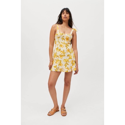 Đầm 2 dây urban outfit xuất xịn