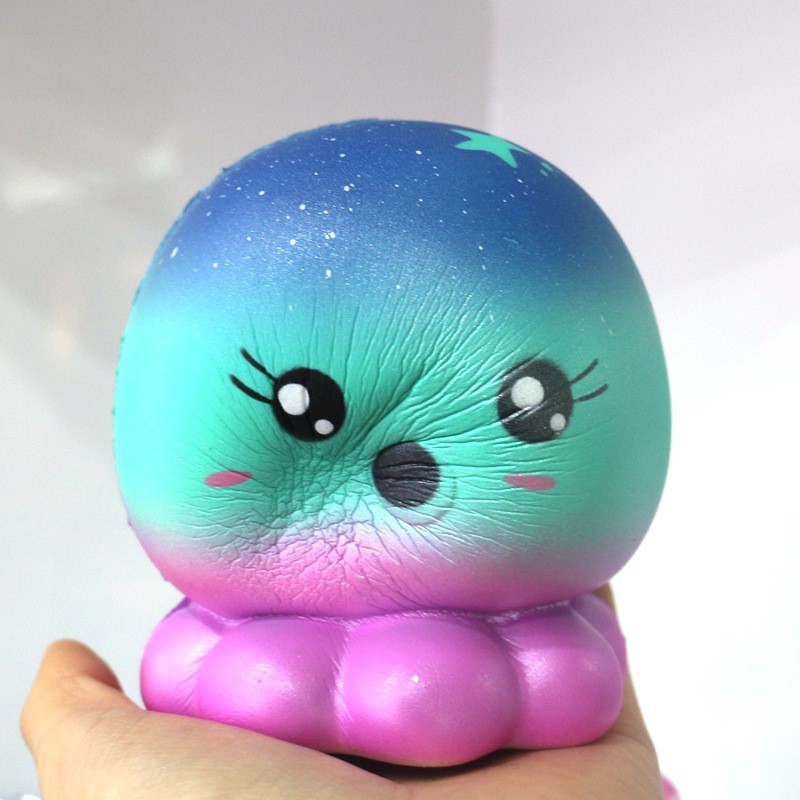 Squishy đồ chơi bánh mặt gấu Bánh kem dâu  mềm mịn