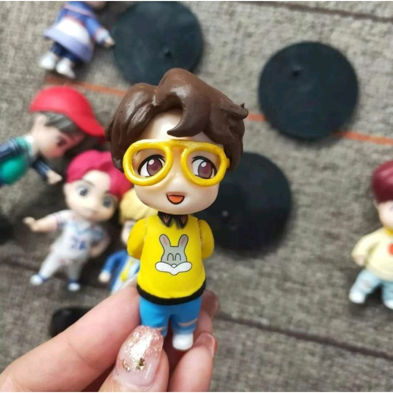 Set 7 mô hình tượng đứng BTS cực dễ thương | BTS mini figure