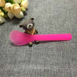 Thìa nhựa đắp mặt nạ (1 cái)