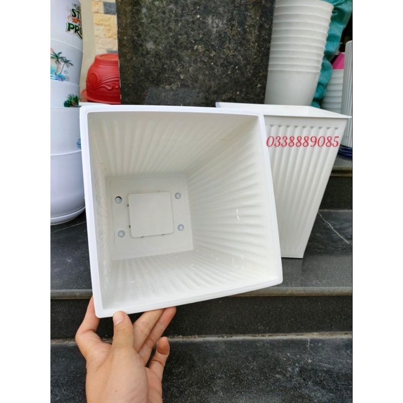 Chậu vuông gân sọc 40x32cm