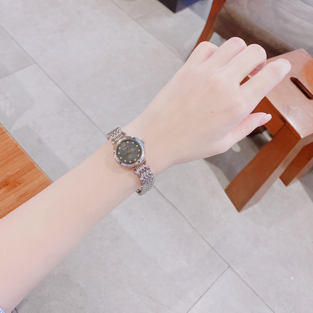 Đồng hồ nữ 𝐁𝐮𝐥𝐨𝐯𝐚 𝐃𝐢𝐚𝐦𝐨𝐧𝐝 𝟗𝟔𝐏𝟏𝟔𝟗 xinh hết nấc