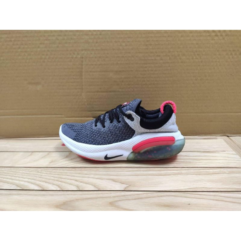 Giày nike running Joyride sz 40