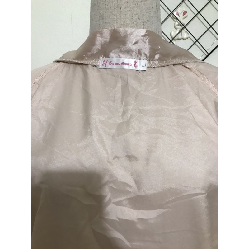 Mình pass áo choàng ngủ