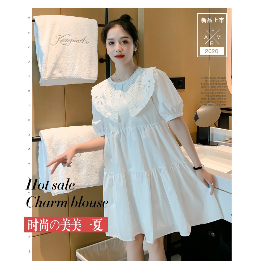 Váy babydoll cổ tròn viền ren màu trắng - xanh tay phồng