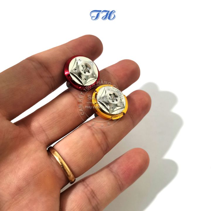 Ốc Salaya inox 5li15, 5li20 đầu dù gắn các vị trí tương thích trên xe máy