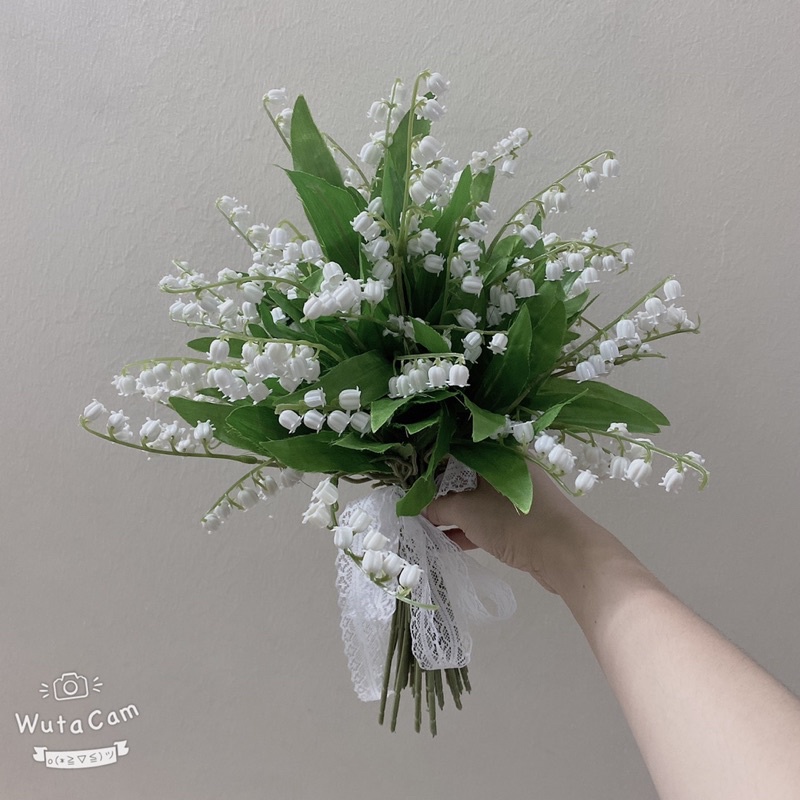 hoa cầm tay cô dâu - hoa chuông (mã HCTAY10)