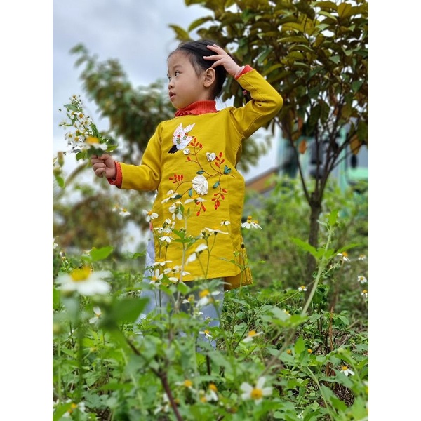 Thanh lý set áo dài mẹ con vải tafta thêu tay.