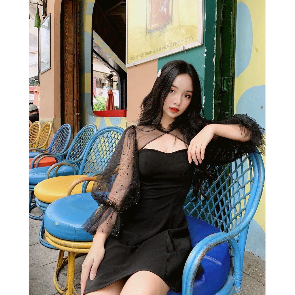 Đầm tay phồng đính ngọc chéo ngực dễ thương | BigBuy360 - bigbuy360.vn