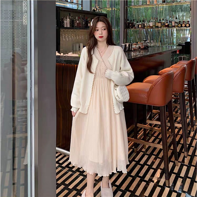 [LININ] Đầm Chiffon Dáng Dài Cổ Chữ V Xếp Ly Phong Cách Mới Mùa Thu Cho Nữ