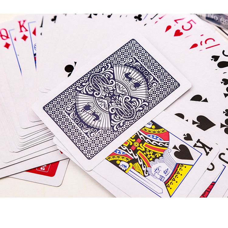 BỘ BÀI GIẤY POKER 696 GIẢI TRÍ QUEN THUỘC GỒM 52 LÁ BÀI CHÍNH KÈM 2 LÁ JOKER VÀ 1 LÁ GIỚI THIỆU