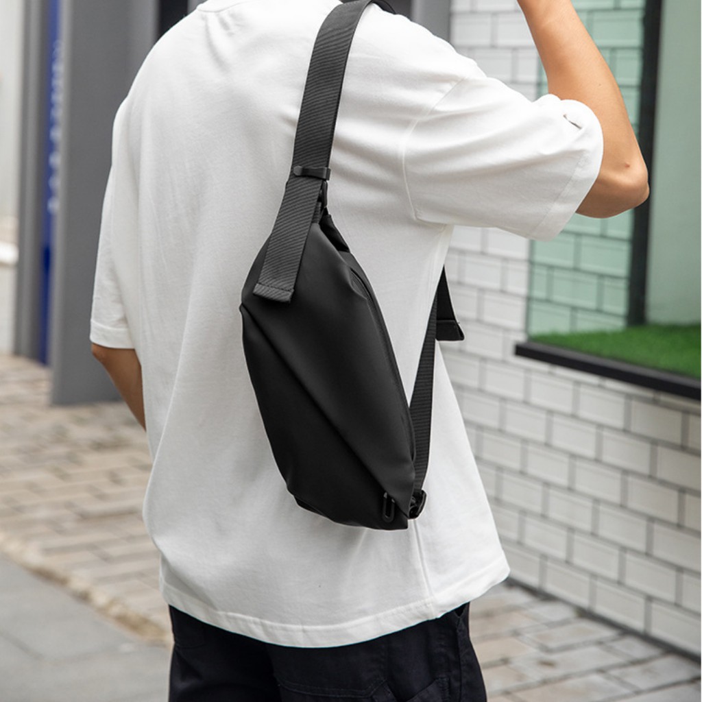 Túi đeo chéo nam nữ basic thời trang đeo hông bao tử chống nước không nhăn vải đen mềm mịn dày 2 lớp Yourwish TD43