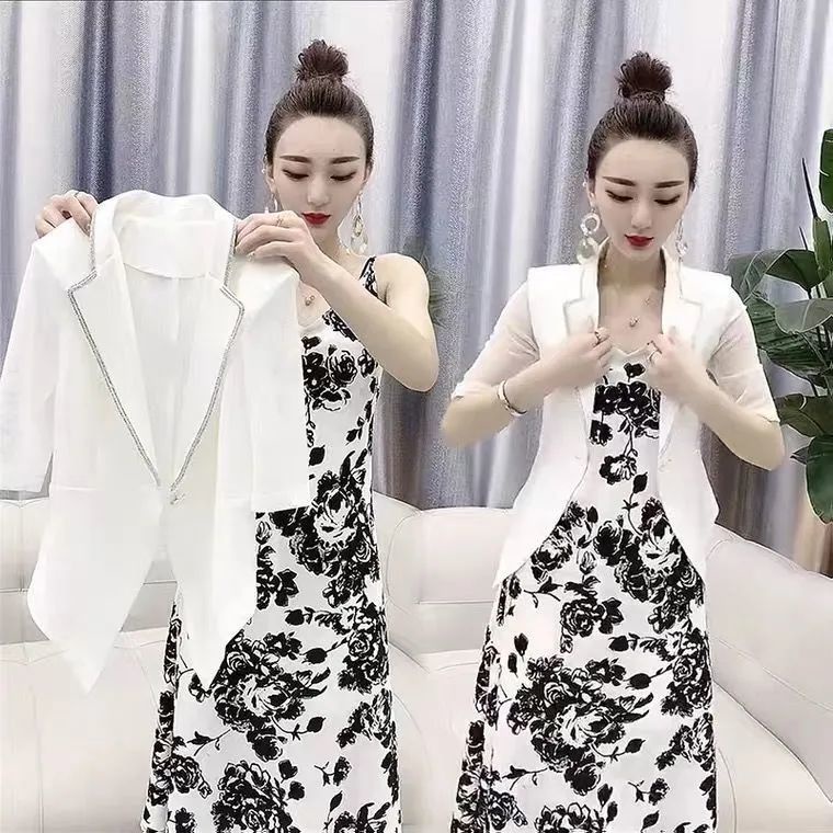 Bộ Áo Thun Ngắn Tay + Chân Váy Thời Trang Mùa Hè Thanh Lịch 2022 Dành Cho Nữ