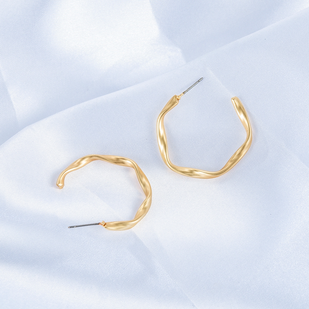 Hoa tai dạng vòng thời trang dành cho nữ