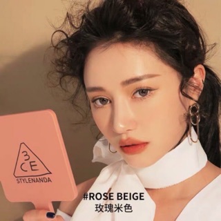 Gương và cọ và túi trang điểm 3ce hot và nhiều quà tặng khác