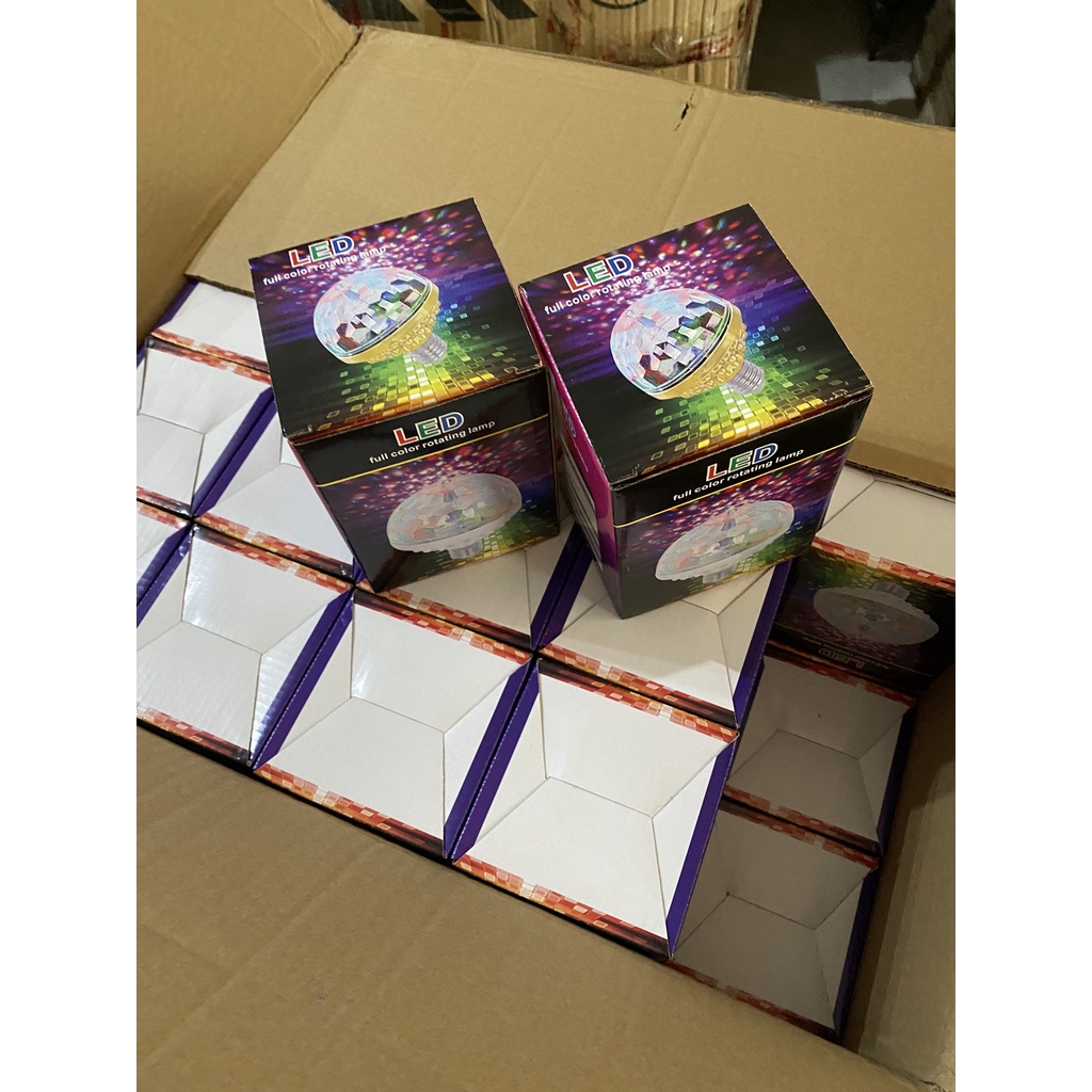 ĐÈN LED NHÁY TRANG TRÍ XOAY 360 PHA LÊ 7 MÀU