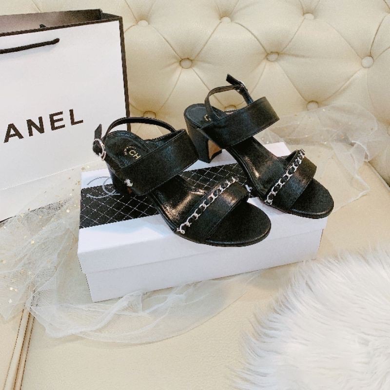 sandal 2Q pha dây xích 5P
