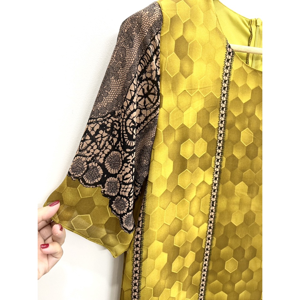 Áo Kiểu Thổ Cẩm MAI THY 550, Mẫu Áo Trung Niên Họa Tiết Thổ Cẩm Ngắn Tay Cổ Tròn Trang Nhã | Thời Trang Trung Niên U40