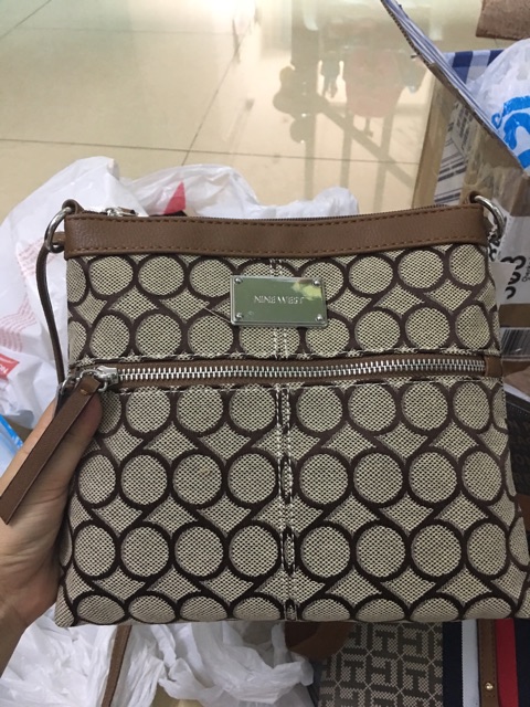 Túi Tommy Hilfiger chính hãng, nhỏ gọn dễ xài