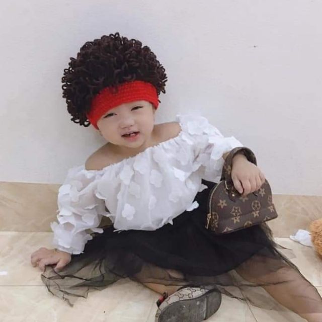 Nón tóc xù cho bé