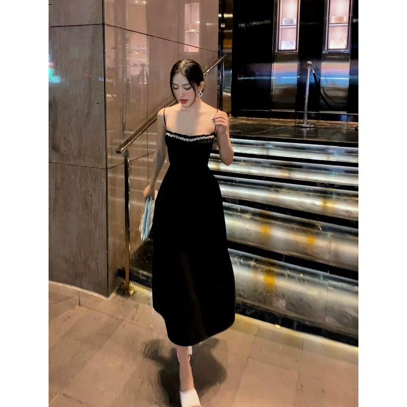 LINH CAVALI- Váy viền ngọc TKCC 2 màu