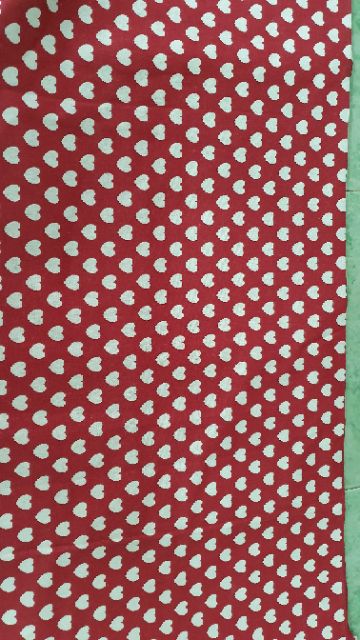 Vải bố trái tim trắng nền đỏ