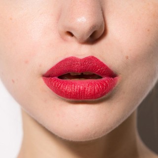 Son thỏi Kat Von D Studded Kiss Lipstick-HELLBENT