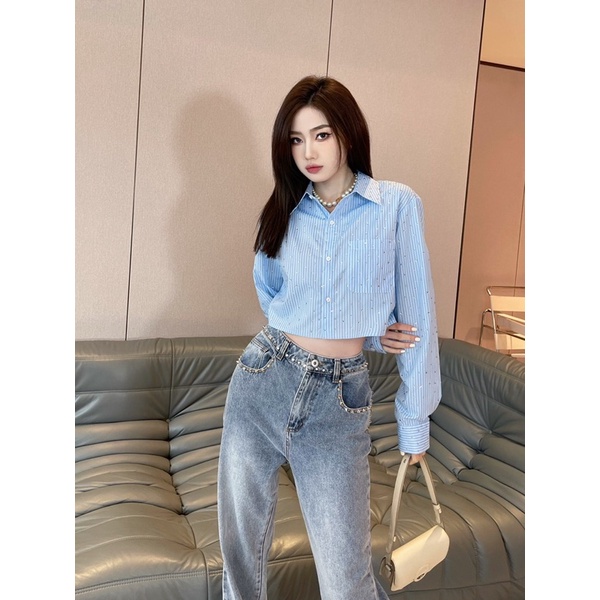 Áo sơ mi kẻ dáng croptop nữ đính đá lấp lánh thương hiệu Miu Miu cao cấp