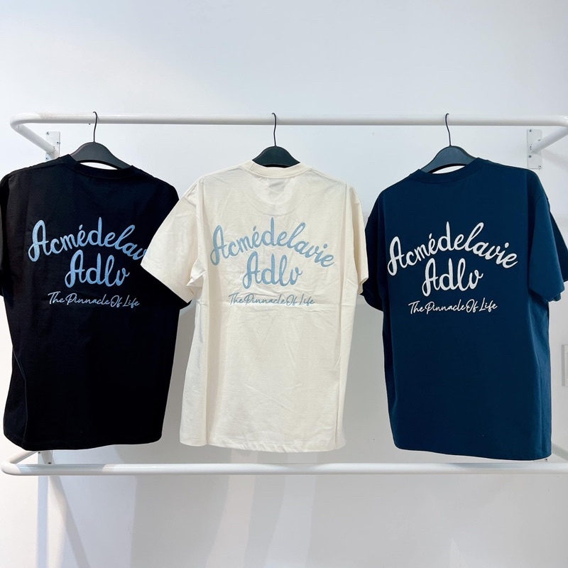 [HÀNG MỚI VỀ] ÁO THUN ADLV THÊU CHỮ - ACME DA LAVIE SCRIPT LOGO EMBROIDERY - ÁO THUN CỔ TRÒN CHÍNH HÃNG