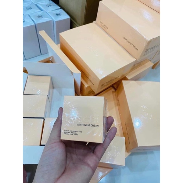 Kem dưỡng phục hồi trắng mịn da Baschi