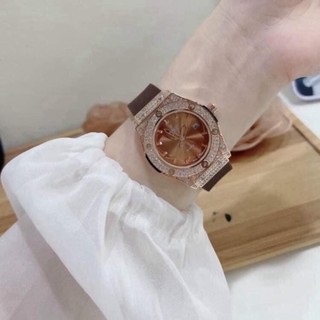 Ảnh chụp thật 100% , đồng hồ Hub.lot nữ dây cao su thơm đính đá cao cấp màu trắng siêu sang chảnh
