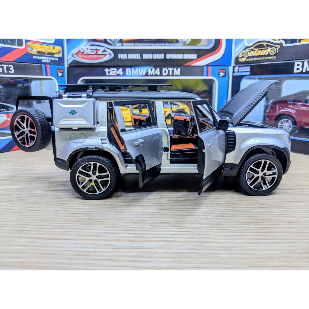 Xe mô hình Land Rover Defender Tỉ lệ 1:24