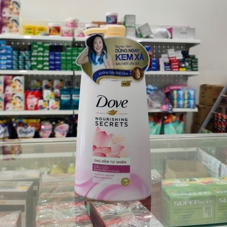 Dầu gội Dove hương hoa sen óng mềm tự nhiên 640g
