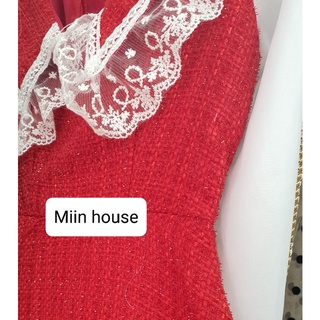 Váy dạ tay tơ cổ nhọn phối ren