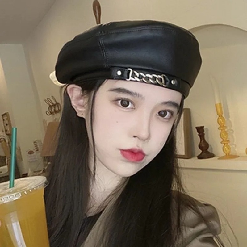 Mũ Beret Da Pu Phối Dây Xích Kim Loại Phong Cách Retro Anh Quốc Cá Tính