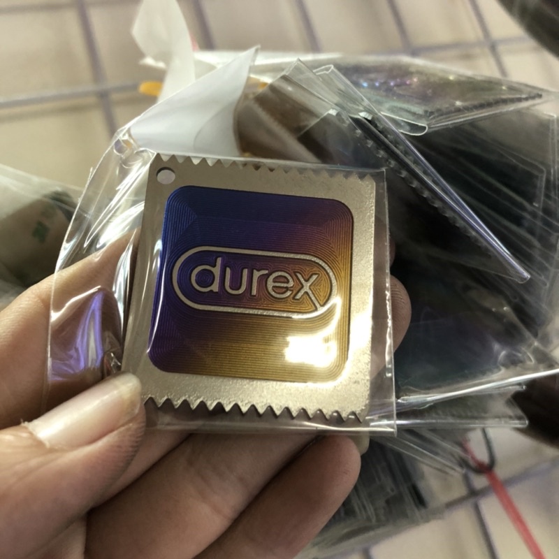 Tem titan chữ Durex hình vuông và tròn dán đc mọi vị trí cho xe