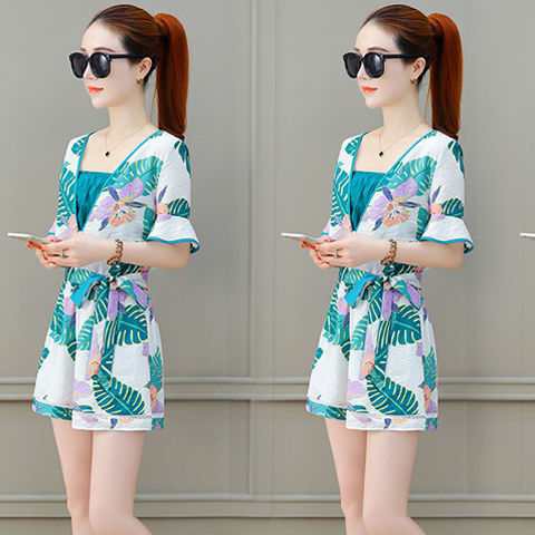 (P071)Set trang phục Jumpsuit cổ vạt chéo cách điệu thắt nơ eo họa tiết lá nổi bật kiểu dáng thời trang sành điệu mát mẻ