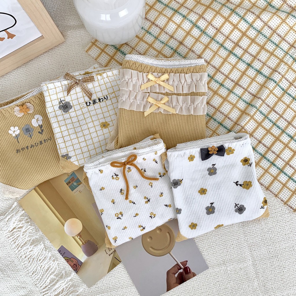 Quần Lót Cotton Co Dãn 4D Hoa Vàng Hoàng Kim 1315