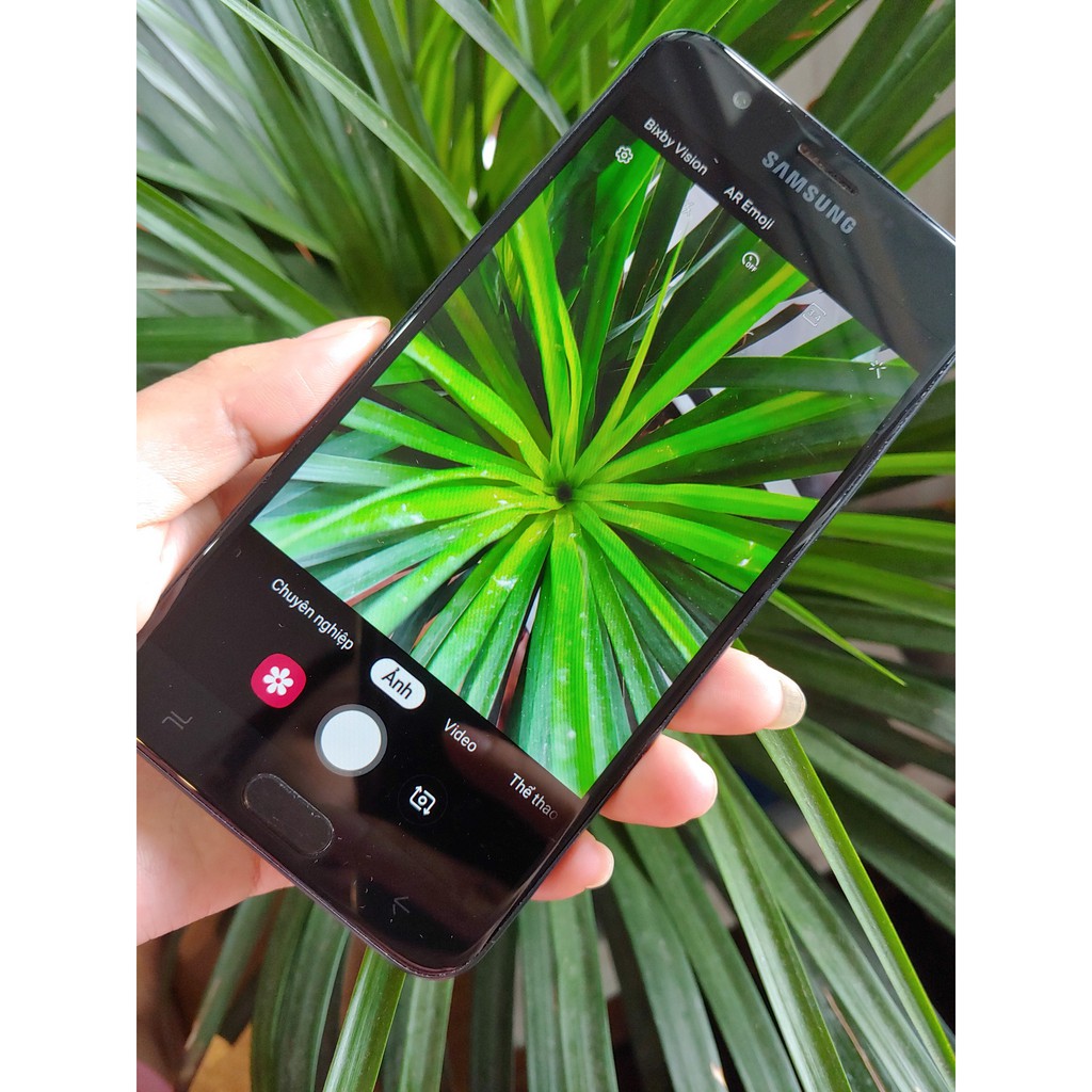 Điện thoại Samsung J737
