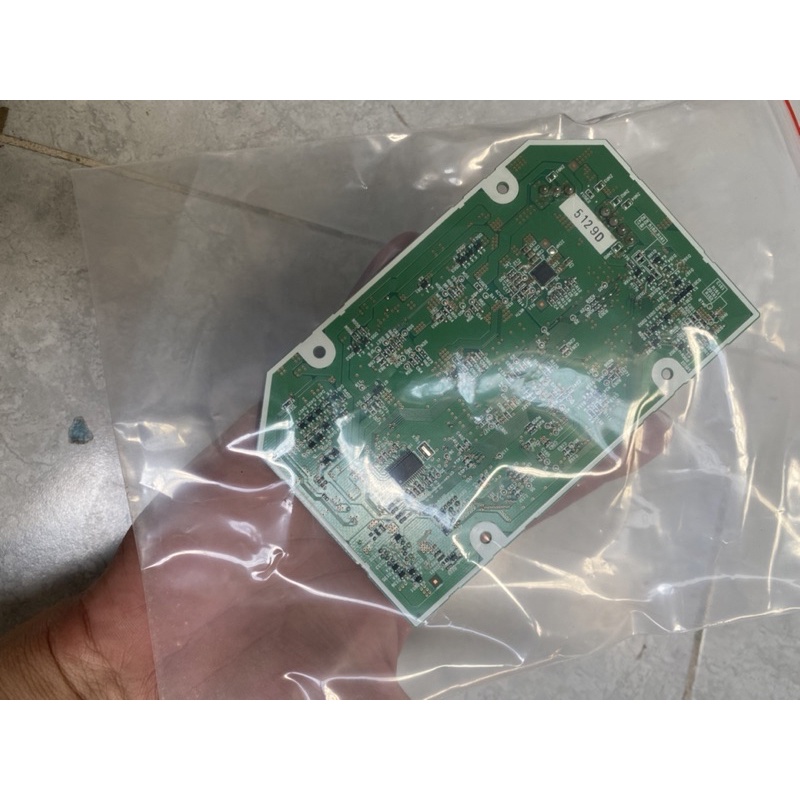 Main robot hút bụi Panasonic MC-RS1/20/TRS1