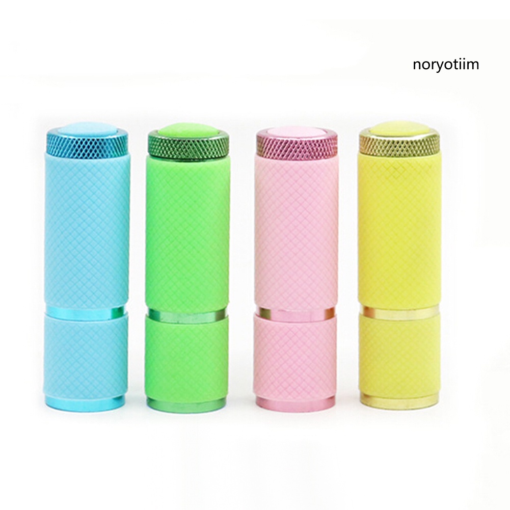 Máy sấy móng tay có đèn LED tiện lợi
