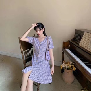 Váy kẻ cổ V khuy dọc thắt nơ sau
